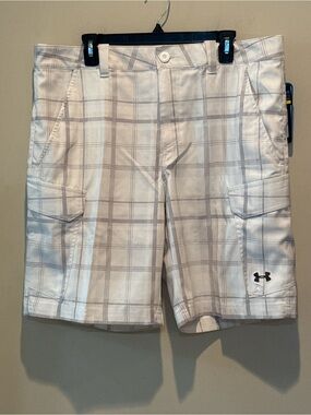 Under Armour Men’s White and Tan Plaid Cargo Shorts